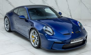 Porsche 911 GT3 Touring (992) 8