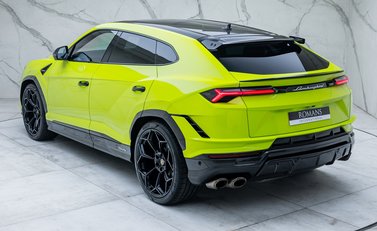 Lamborghini Urus PERFORMANTE 9