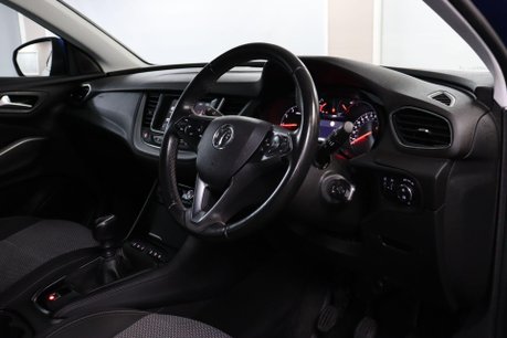 Vauxhall Grandland X SE PREMIUM 5