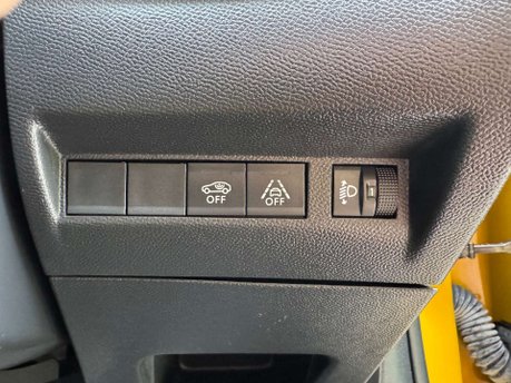 Peugeot 208 1.2 208 Allure Premium + PureTech S/S Auto 5dr 37