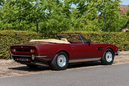 Aston Martin V8 Volante EFi 3