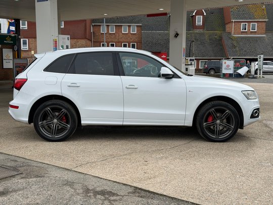 Audi Q5 TDI QUATTRO S LINE PLUS 
