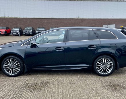 Toyota Avensis 1.8 Avensis Excel Valvematic CVT 5dr 11