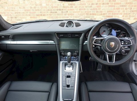 Porsche 911 (991.2) Carrera S 10