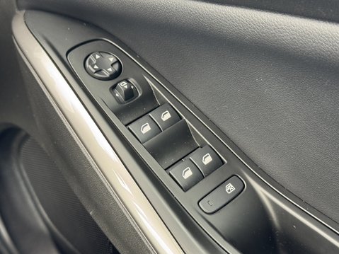 Vauxhall Grandland 1.2 Turbo Elite 5dr 31