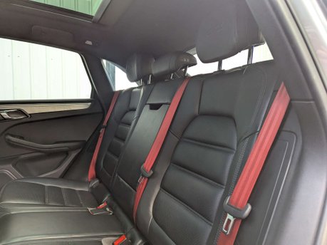 Porsche Macan 3.0 Macan GTS Semi-Auto 4WD 5dr 67
