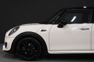 Mini Hatch 1.5 Cooper Sport Auto 5dr 33
