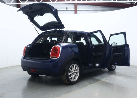 Mini Hatch 1.5 Cooper D Hatchback 5dr Diesel Auto Euro 6 (s/s) (116 ps) 61