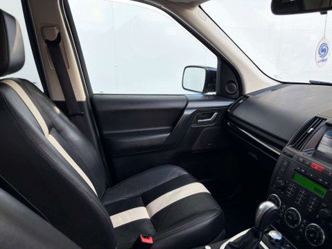 Land Rover Freelander 2.2 Freelander Sport LE SD4 Auto 4WD 5dr 16