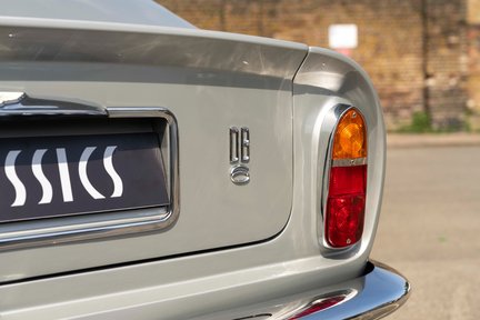 Aston Martin DB6 19