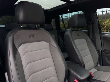 Volkswagen Tiguan 2.0 Tiguan R-Line TDI BlueMotion Technology 4Motion Semi-Auto 4WD 5dr 45