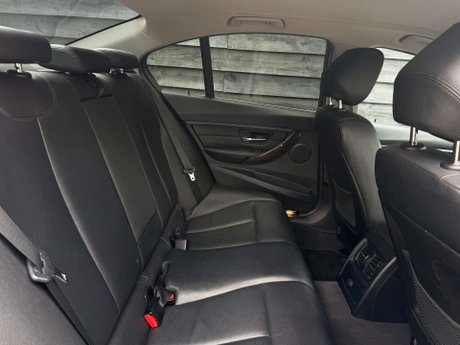 BMW 3 Series 2.0 320d Luxury Auto 4dr 26