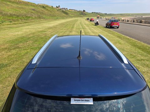 Renault Megane 1.2 TCe Iconic Sport Tourer Euro 6 (s/s) 5dr 42