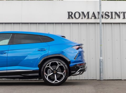 Lamborghini Urus 31