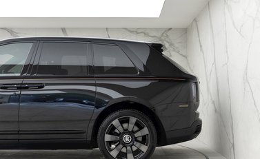 Rolls-Royce Cullinan 32