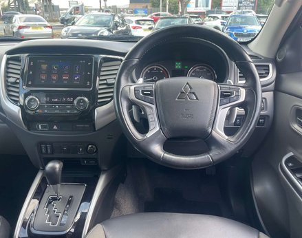 Mitsubishi L200 2.4 L200 Barbarian DI-D Auto 4WD 18