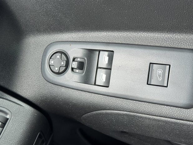 Peugeot Partner SWB L1H1 Low Roof Professional Premium Plus Air Con Sensors EURO 6 20