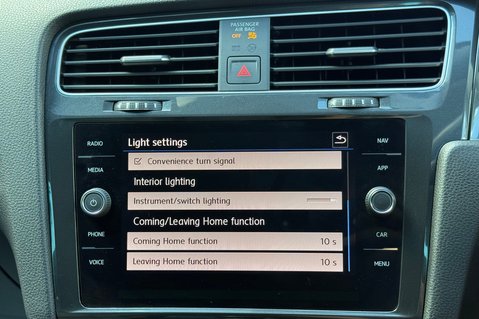 Volkswagen Golf MATCH TSI EVO - TWO OWNERS - APPLE CARPLAY - ADAPTIVE CRUISE  42