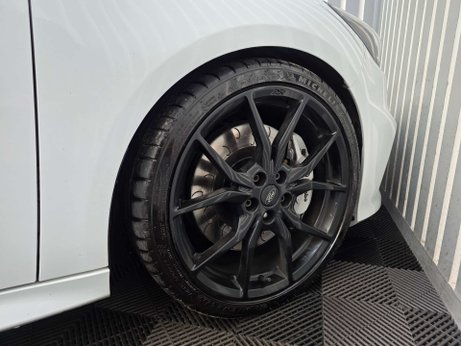 Ford Focus 2.3T EcoBoost RS Hatchback 5dr Petrol Manual AWD Euro 6 (s/s) (350 ps) 25