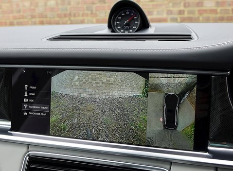 Porsche Panamera Turbo 5