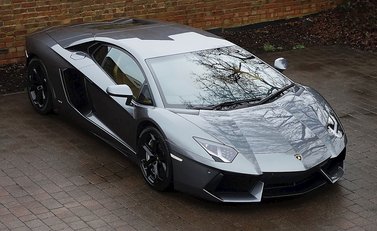 Lamborghini Aventador LP 700-4 10