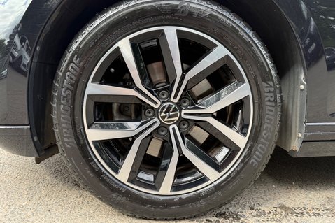 Volkswagen Passat SEL TSI EVO DSG - ONE OWNER - VAT QUALIFYING  59
