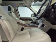 Land Rover Range Rover 3.0 Range Rover Vogue D MHEV Auto 4WD 5dr 28