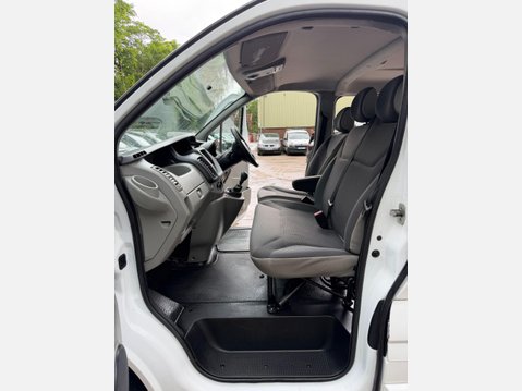 Vauxhall Vivaro 2.0 2900 CDTi Sportive Crew Van 5dr Diesel Manual FWD L1 (195 g/km, 113 bhp 30