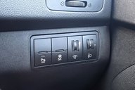 Kia Venga 3.. AUTOMATIC.. 1 PREVIOUS KEEPER.. 7 MAIN DEALER SERVICES.. STUNNING 25