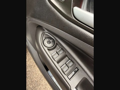 Ford Kuga 1.5 Kuga Titanium 5dr 32