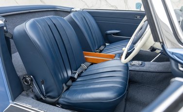 Mercedes-Benz 280 SL W113 Pagoda 17