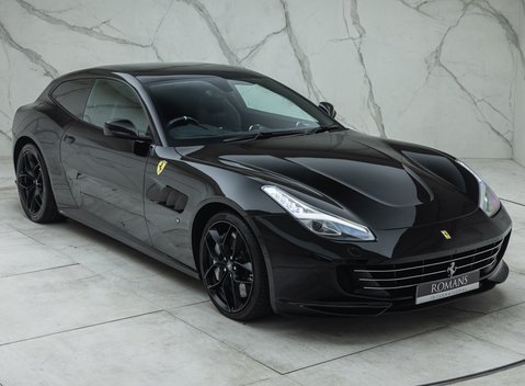 Ferrari GTC4 Lusso T 11
