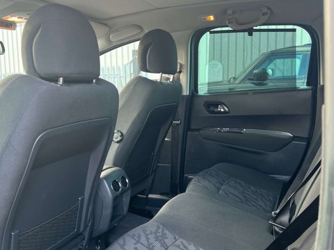 Peugeot 3008 1.6 3008 Allure e-HDi Semi-Auto 5dr 29