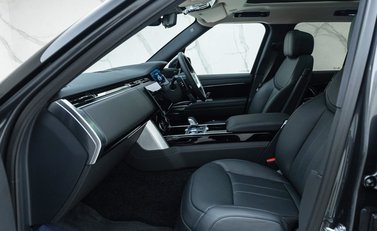 Land Rover Range Rover P440e HSE 10