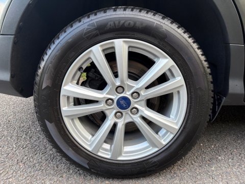 Ford Kuga ZETEC 13