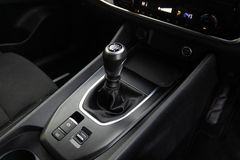 Nissan Qashqai DIG-T ACENTA PREMIUM MHEV 31