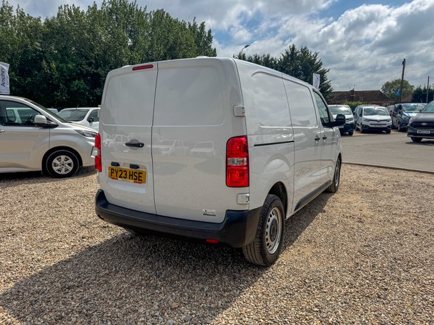 Citroen Dispatch MWB L2H1 Low Roof Enterprise 145bhp 1400 Air Con Sensors SELECT 6