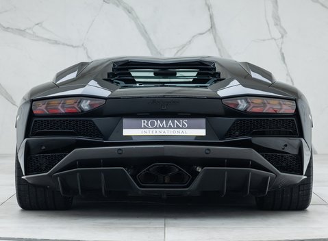 Lamborghini Aventador S LP 740-4 7