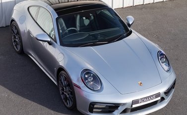 Porsche 911 Carrera 4S (992) 6