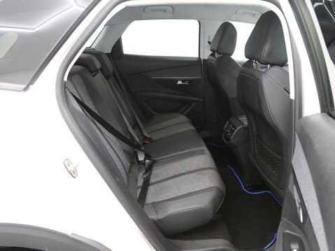 Peugeot 3008 1.2 PureTech Allure Euro 6 (s/s) 5dr 23