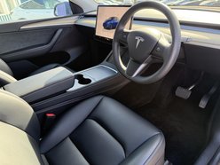 Tesla Model Y (Dual Motor) Long Range SUV 5dr Electric Auto 4WDE (384 bhp) 2