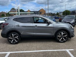 Nissan Qashqai 1.3 Qashqai N-Motion DiG-T 5dr 10