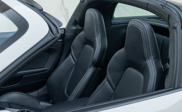 Porsche 911 Targa 4 GTS (992) 36