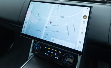 Land Rover Range Rover P530 SV 29