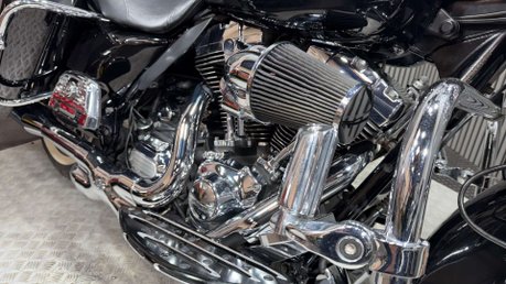 Harley-Davidson Touring 1690 FLHRC ROADKING CLASSIC 2012, MANY EXTRAS, LONG MOT 27