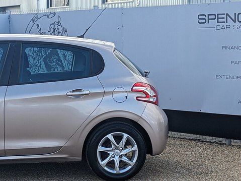 Peugeot 208 HDI ACTIVE 6