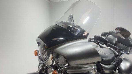 Kawasaki Vulcan 1700 VOYAGER 2010 40K NEW MOT SERVICED LARGE TOURER CRUISER BIKE 24
