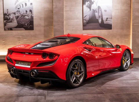 Ferrari F8 Tributo 5