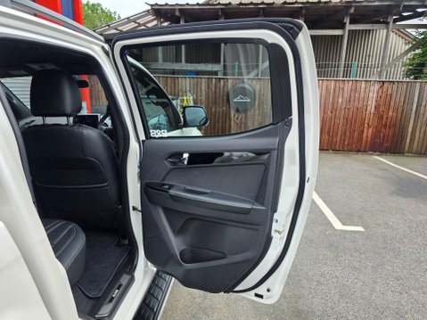 Isuzu D-Max BLADE DCB 25