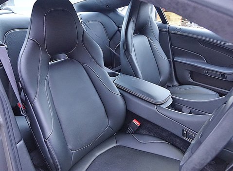 Aston Martin Vanquish 18
